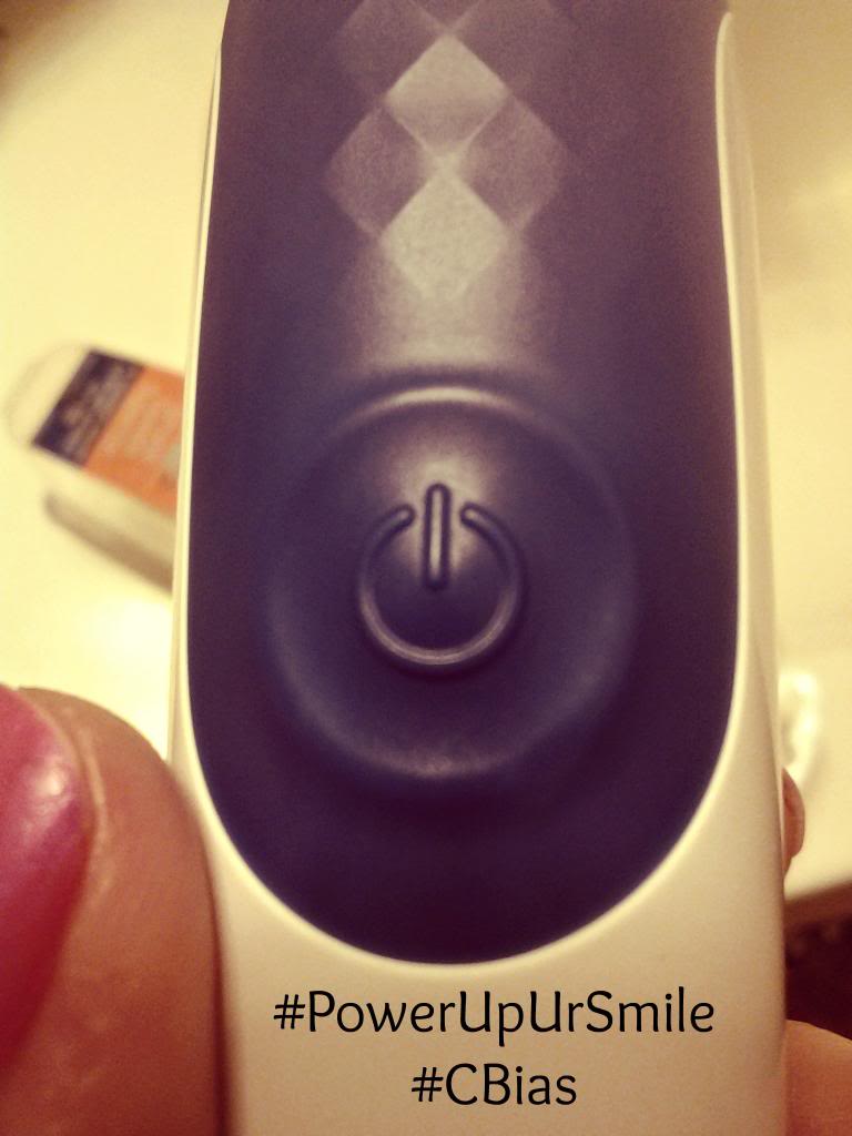 Derrochando_sonrisas_con_el_cepillo_de_dientes_Philips_Sonicare_PowerUp_03_zpsb41786b9