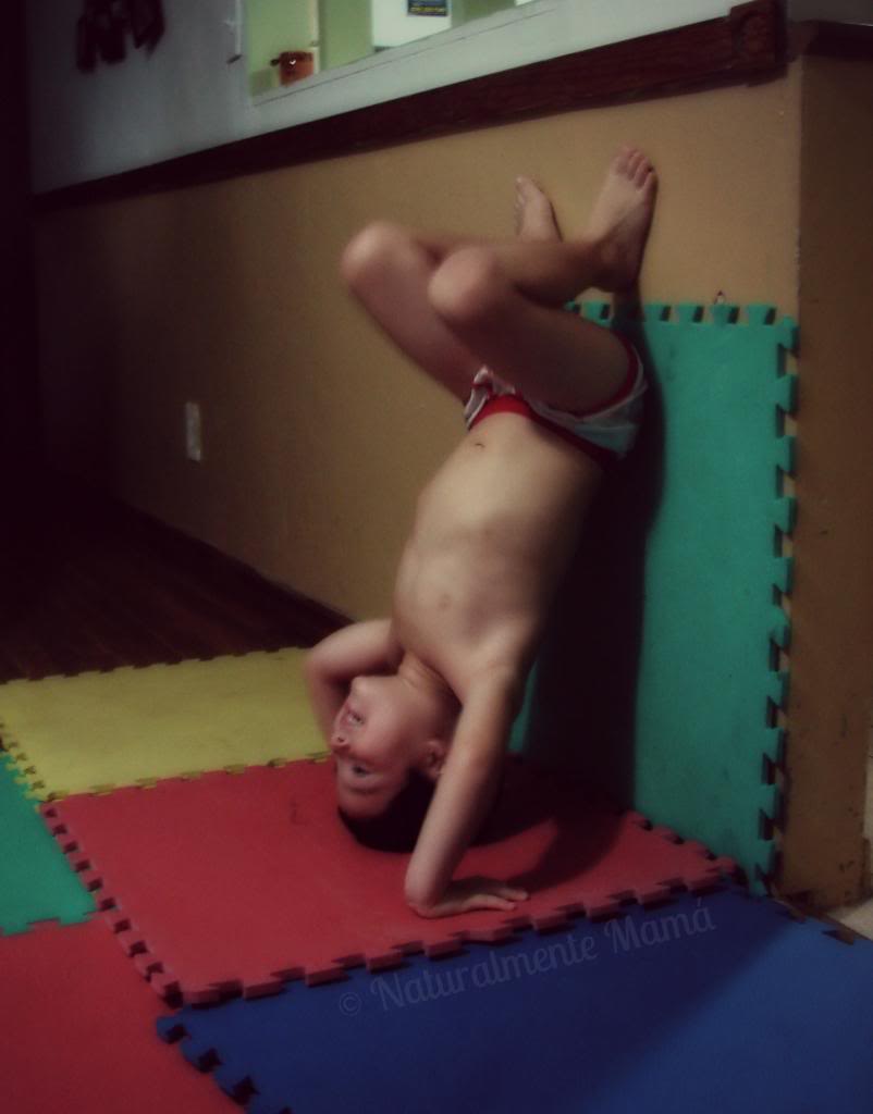 Miercoles_Mudo_Acrobata_Kung_Fu_Baby_Naturalmente_Mama_zpse5e10d32