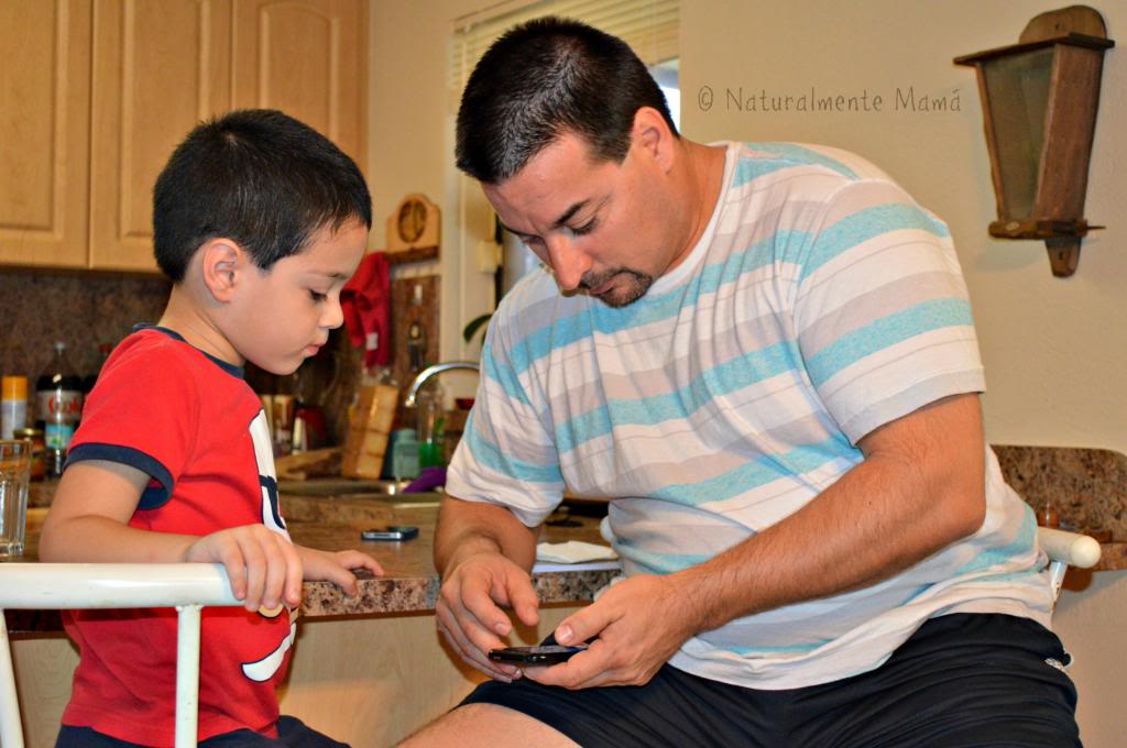 Miércoles Mudo ~ Dos chicos tecnológicos