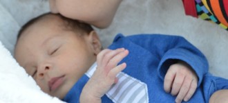 Miércoles Mudo ~ Celebrando el 1er Mes de Baby Oli